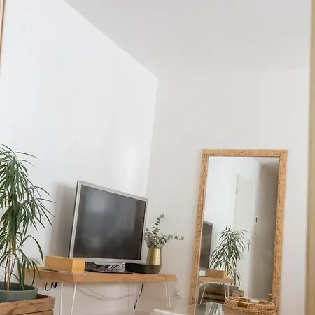 Mayence Parking Cite Des Congres 4pers Tv Wifi Apartament